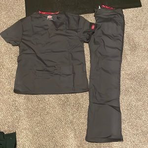 Dickies scrubs